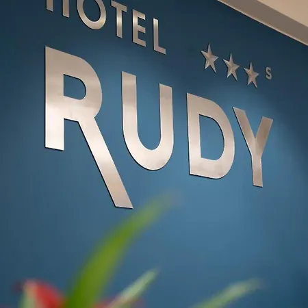 Rudy 3*